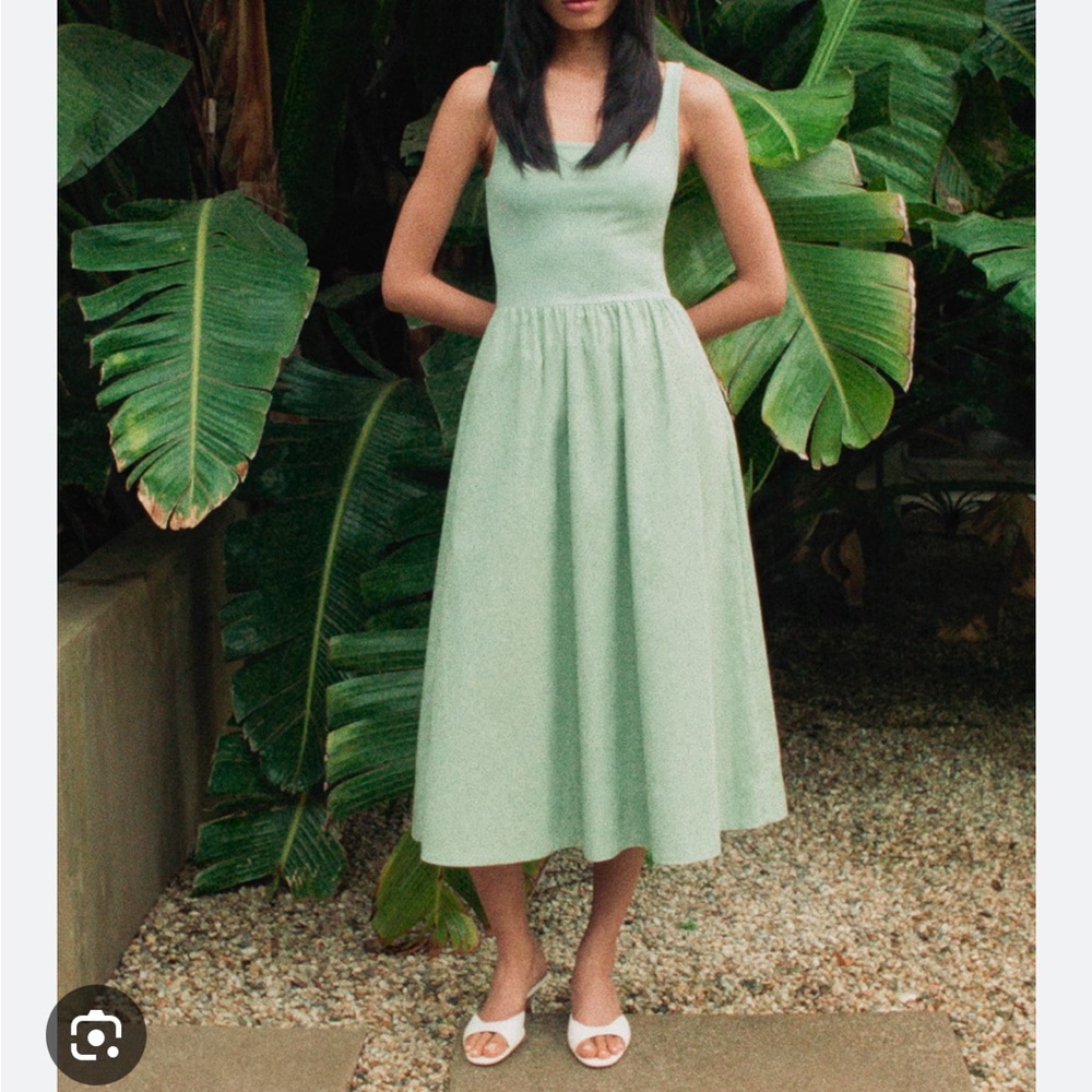 aritzia Babaton Revive Poplin Green Sleeveless Dress small sage